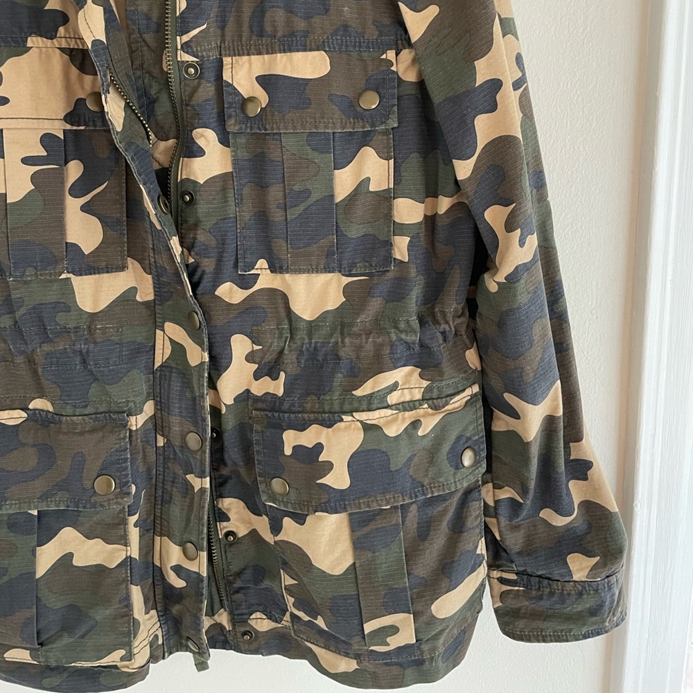 Gap camo jacket x-small